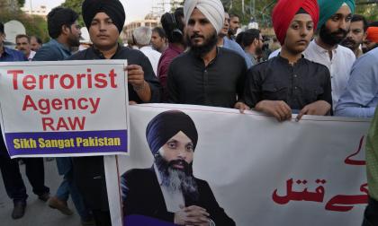 Sikher i Lahore i Pakistan, på en protest mot mordet på sikhledaren Hardeep Singh Nijjar. Bild från september 2023.